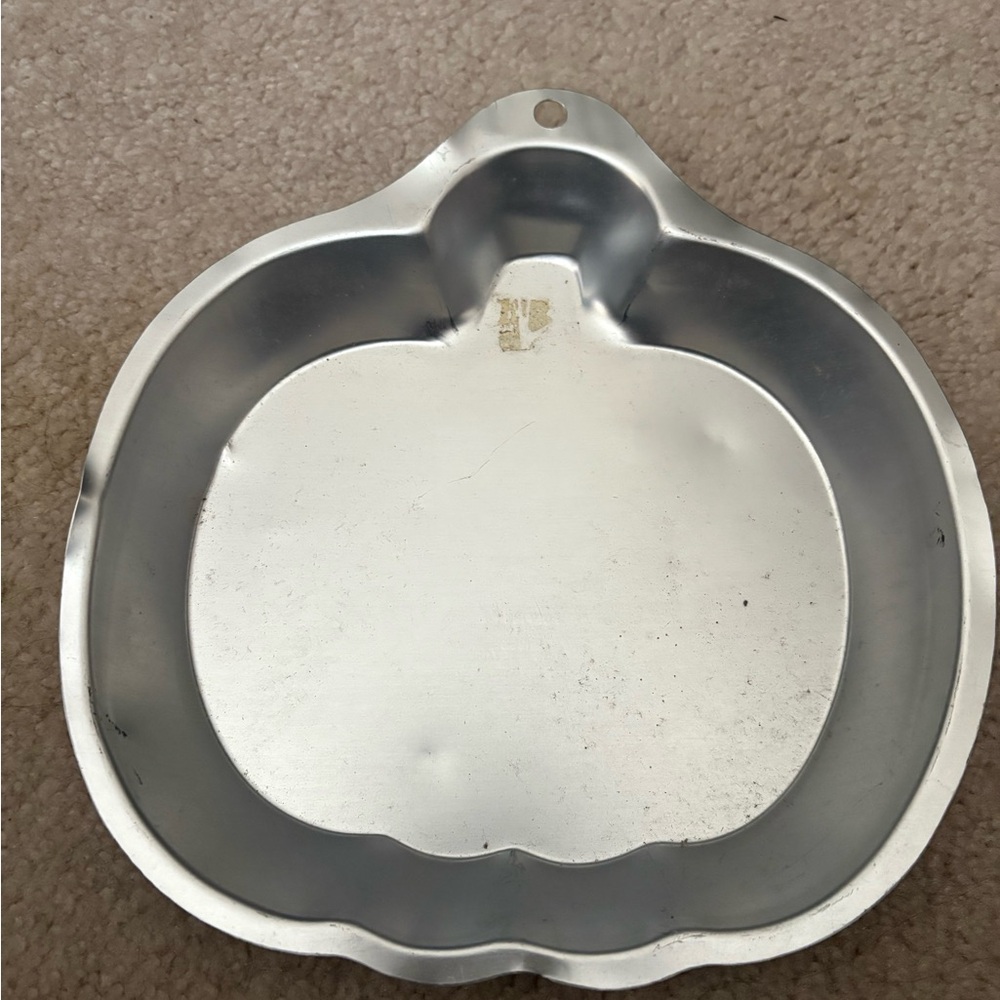Wilton Metallic Pumpkin Cake Pan